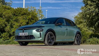 Lancia Ypsilon 2025, a prueba: así es el renacer de la marca en su versión Elettrica