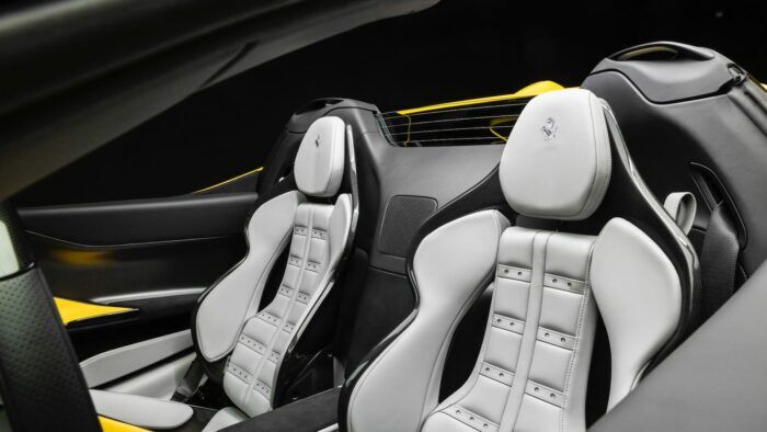 Ferrari 849 Testarossa Spider 2026 Interior 5 700x394