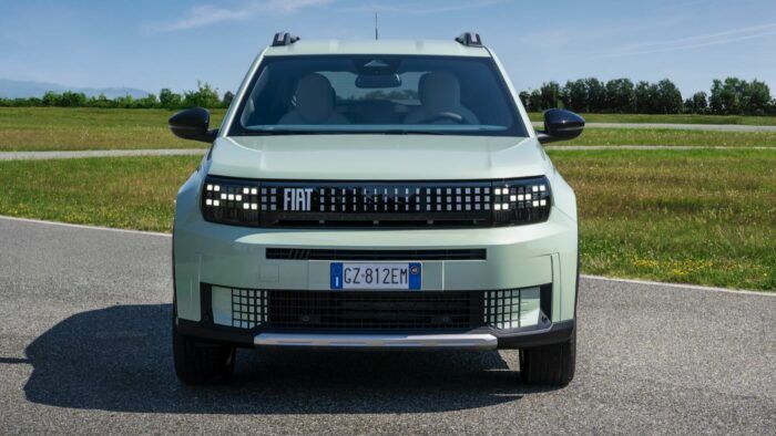 Fiat Grande Panda Gasolina 4 700x394