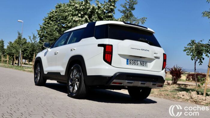 KGM Torres EVX Prueba 9 700x394