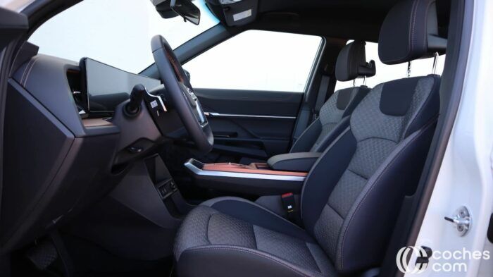 KGM Torres EVX Prueba Interior 25 700x393