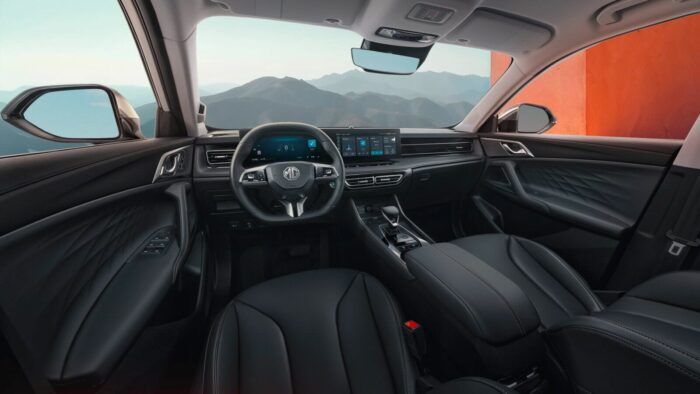 MG HS Hybrid 2026 Interior 4 700x394
