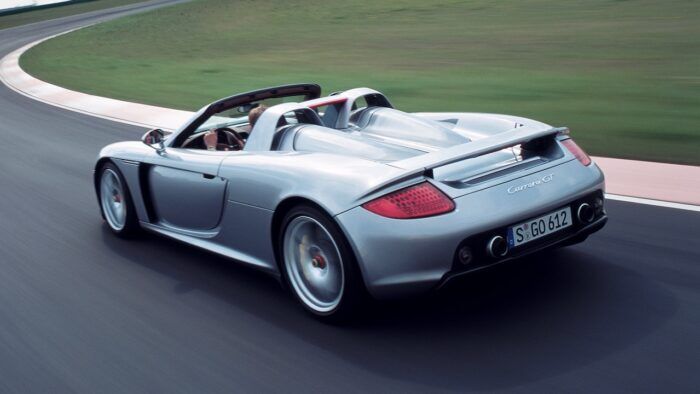 Porsche Carrera GT 45 700x394