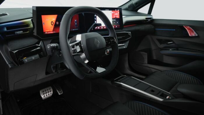 Renault Clio E TECH Esprit Alpine 2026 Interior 30 700x394