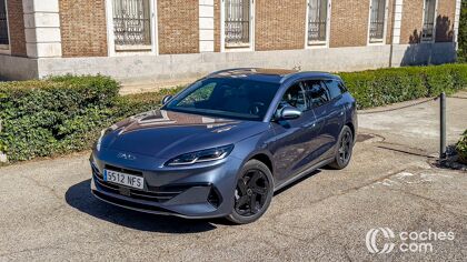 BYD Seal 6 DM-i Touring, a prueba: ¿cómo va su primer familiar híbrido enchufable?