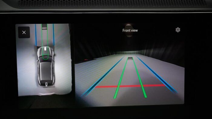 Carga Inalambrica Porsche Cayenne Electric 6 700x394