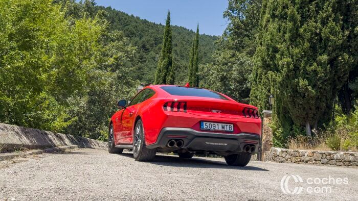 Ford Mustang 2025 Prueba 03 700x394