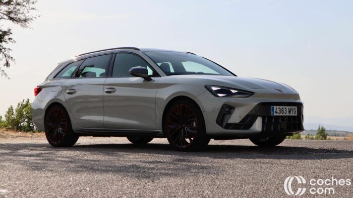 Cupra Leon Sportstourer EHybrid Prueba 1 700x394