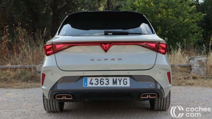 Cupra Leon Sportstourer EHybrid Prueba 2 700x393