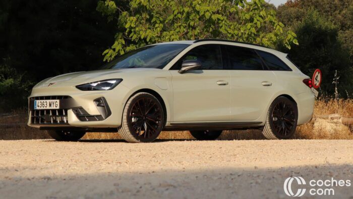 Cupra Leon Sportstourer EHybrid Prueba 6 700x394