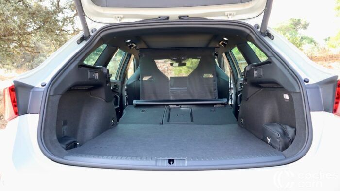 Cupra Leon Sportstourer EHybrid Prueba Maletero 10 700x393