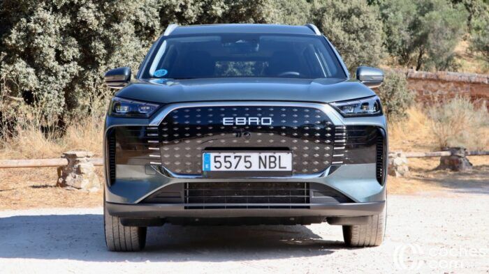 Ebro S800 PHEV Prueba 4 700x393