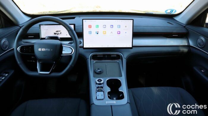 Ebro S800 PHEV Prueba Interior 28 700x393