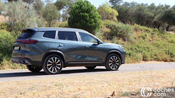 Ebro S800 PHEV Prueba Maletero 17 700x393