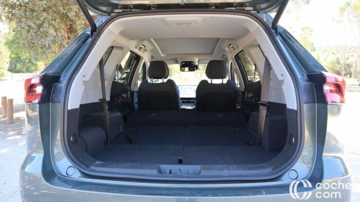 Ebro S800 PHEV Prueba Maletero 7 700x393