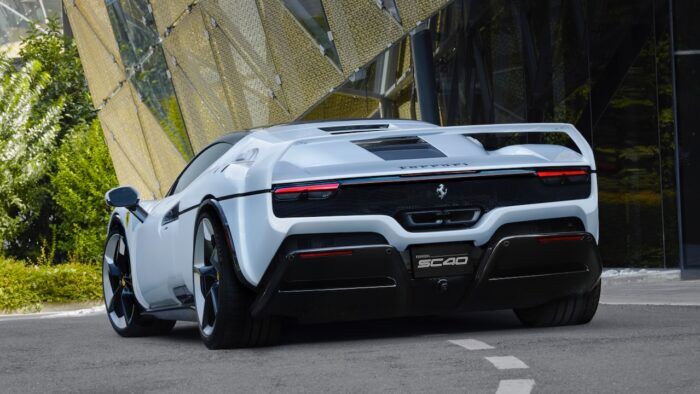 Ferrari SC40 24 700x394