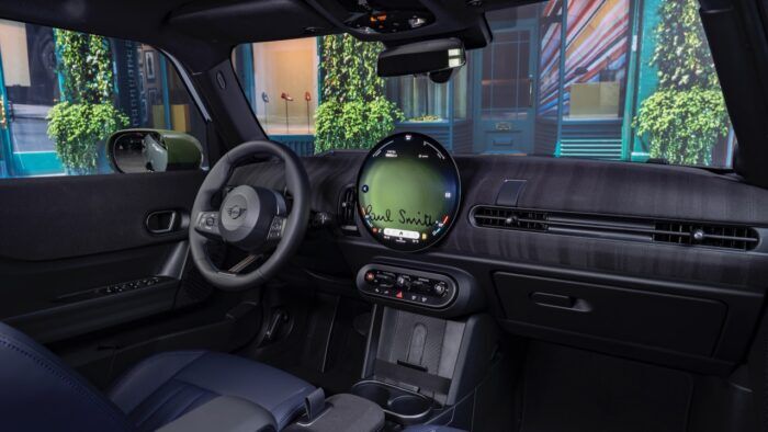 MINI Paul Smith Edition 15 700x394