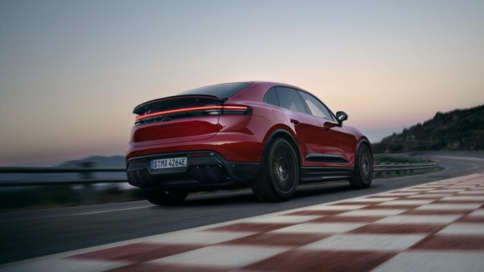 Porsche Macan GTS 14 700x394