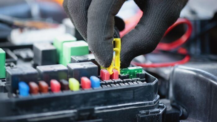 Fusible Coche 6 700x394