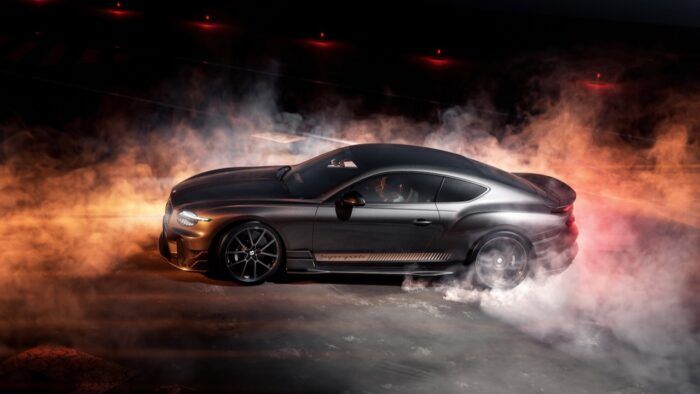 Bentley Continental Supersports 8 700x394