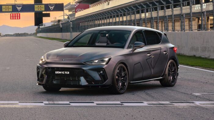 CUPRA Leon VZ TCR 3 700x394
