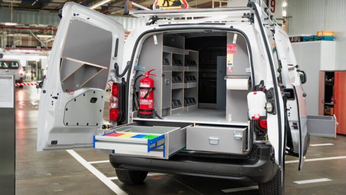 Customfit Stellantis Pro One 10 700x394