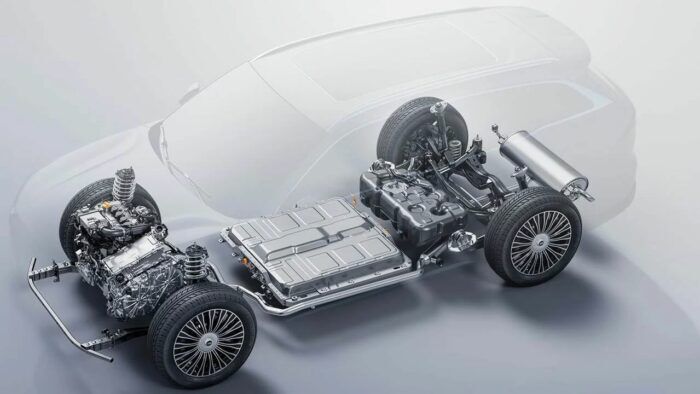 Ebro S900 PHEV 2026 Tecnica 1 700x394