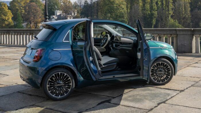 Fiat 500 Hybrid 31 La Prima 2026 5 700x394