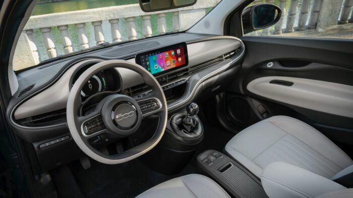 Fiat 500 Hybrid 31 La Prima 2026 Interior 1 700x394