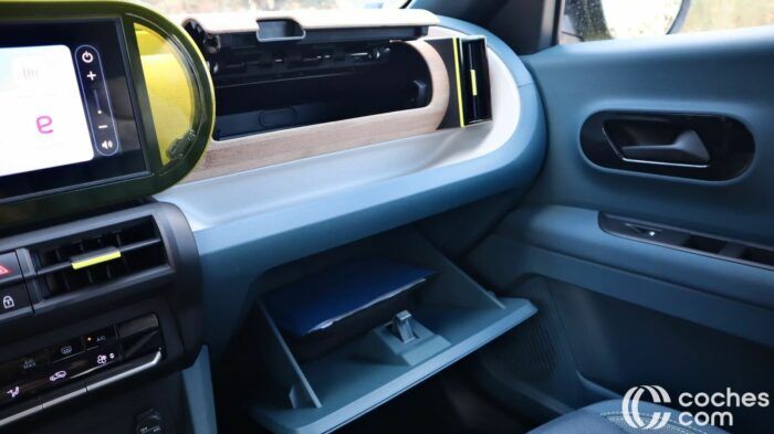 Fiat Grande Panda EV Prueba Interior 14 700x393