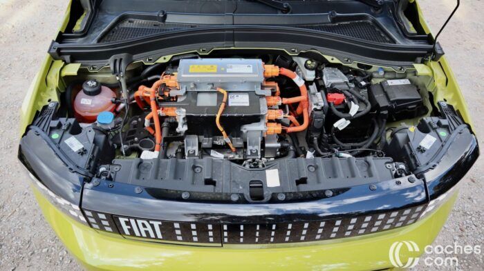 Fiat Grande Panda EV Prueba Motor 1 700x393