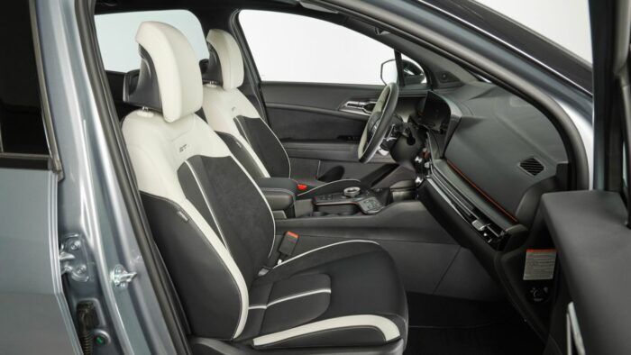 Kia Sportage GT Line 2026 Interior 25 700x394