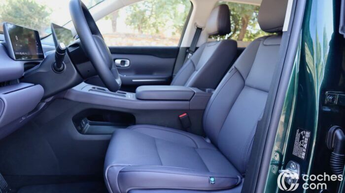 Leapmotor C10 REEV Prueba Interior 17 700x393