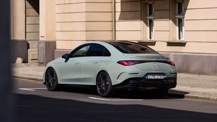 Mercedes CLA Hibrido 4 700x394