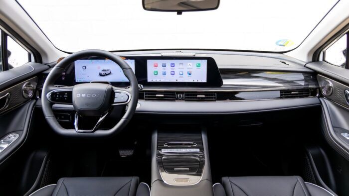 Omoda 5 SHS H Prueba 43 700x394