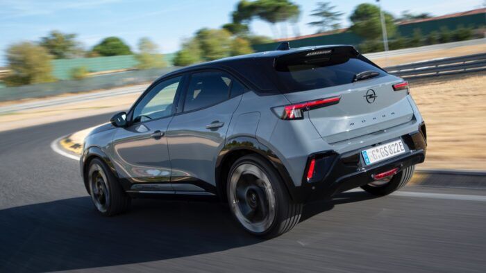 Opel Mokka GSE Contacto 11 700x394
