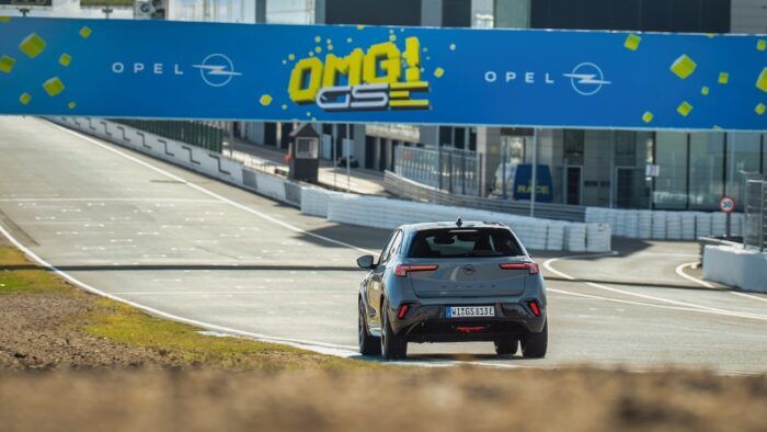 Opel Mokka GSE Contacto 2 700x394