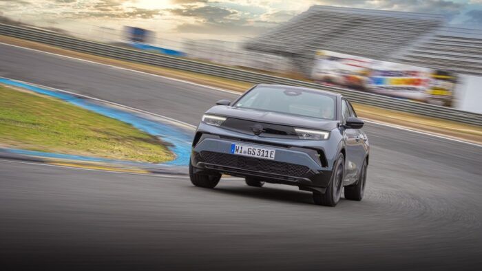 Opel Mokka GSE Contacto 5 700x394