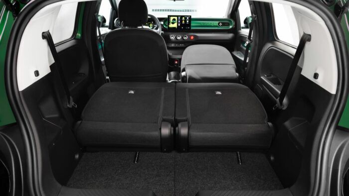 Renault Twingo E Tech 2026 Interior 17 700x394