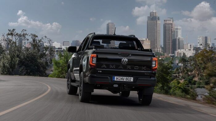 Volkswagen Amarok Dark Label 11 700x393