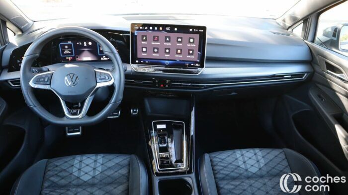 Volkswagen Golf R Line Prueba Interior 14 700x393