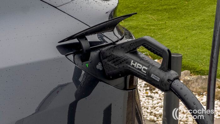 Tesla Model Y Juniper Prueba 34 700x394