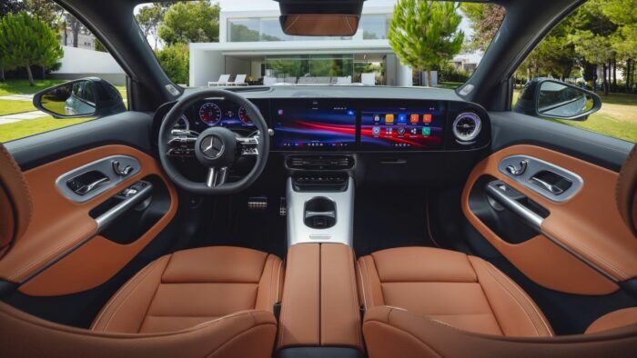 Mercedes GLB 350 4MATIC EQ Technology AMG Line 2026 Interior 1 700x394