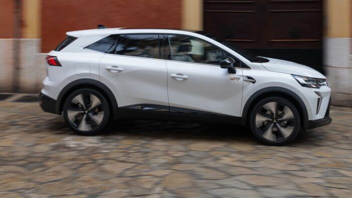 Mitsubishi Grandis HEV 2026 Prueba 48 700x394