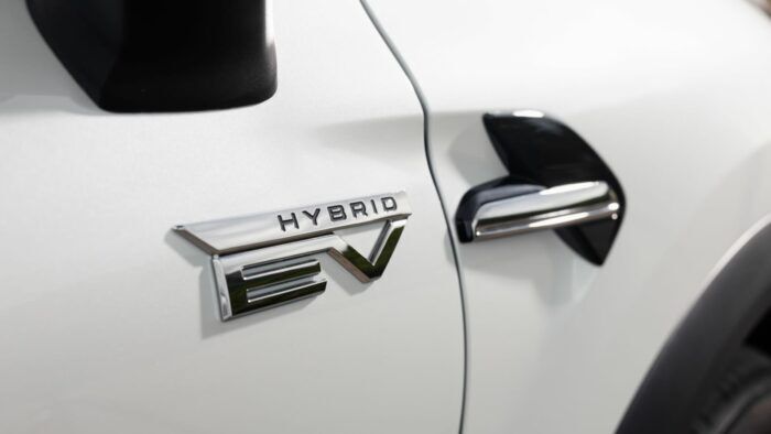 Mitsubishi Grandis HEV 2026 Prueba Detalle 3 700x394