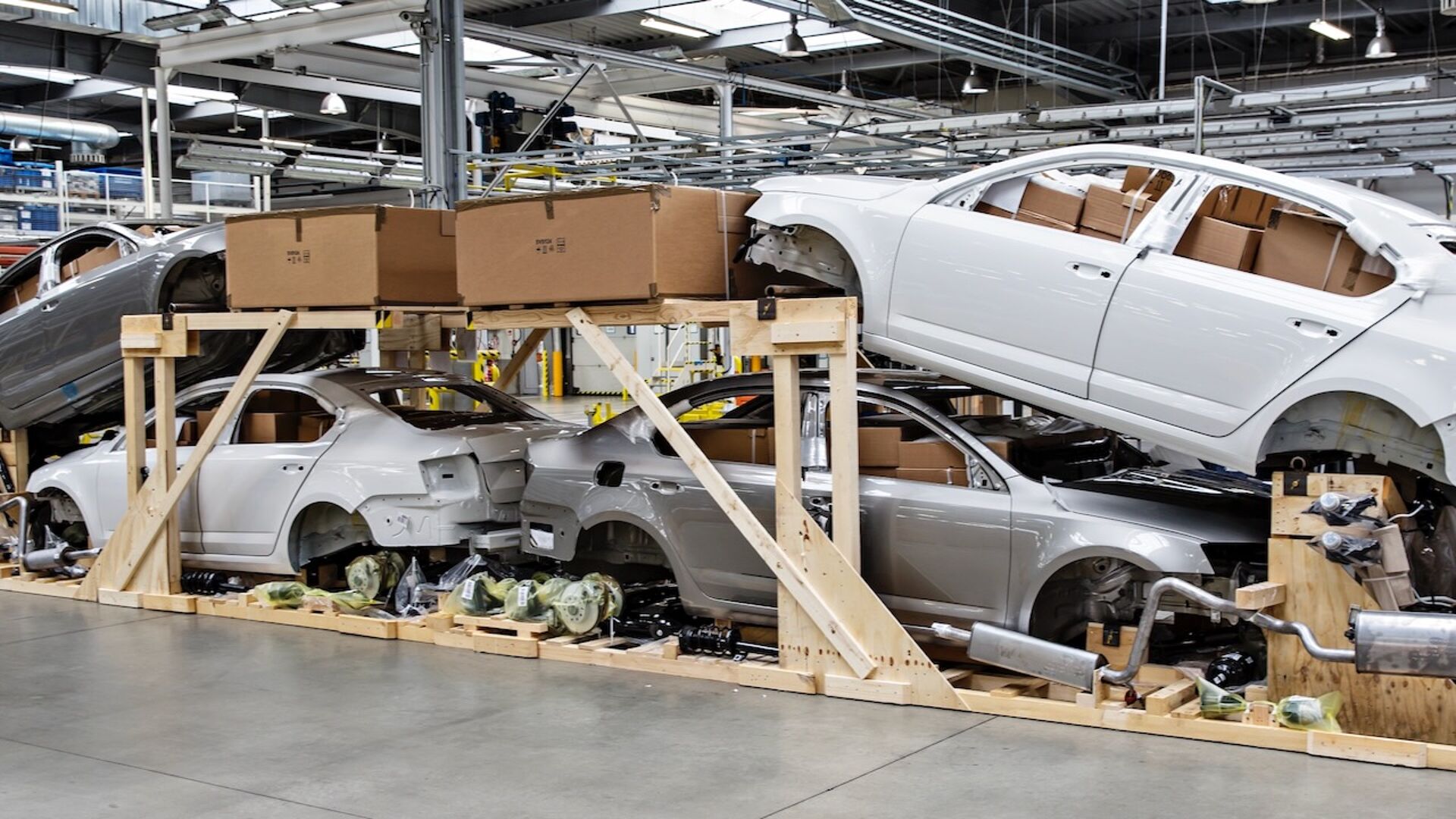 CBU, SKD y CKD: qué significan estas siglas en la fabricación de coches (y por qué China lo adora)