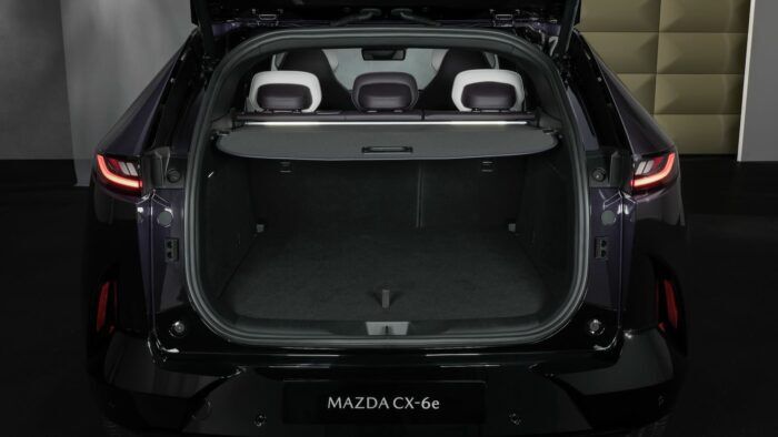 Mazda CX 6e 2026 Maletero 2 700x394
