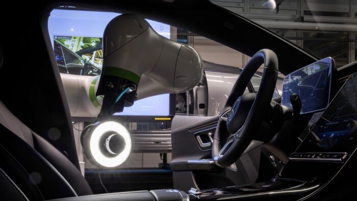 Mercedes Robots Dark Factory 3 700x394