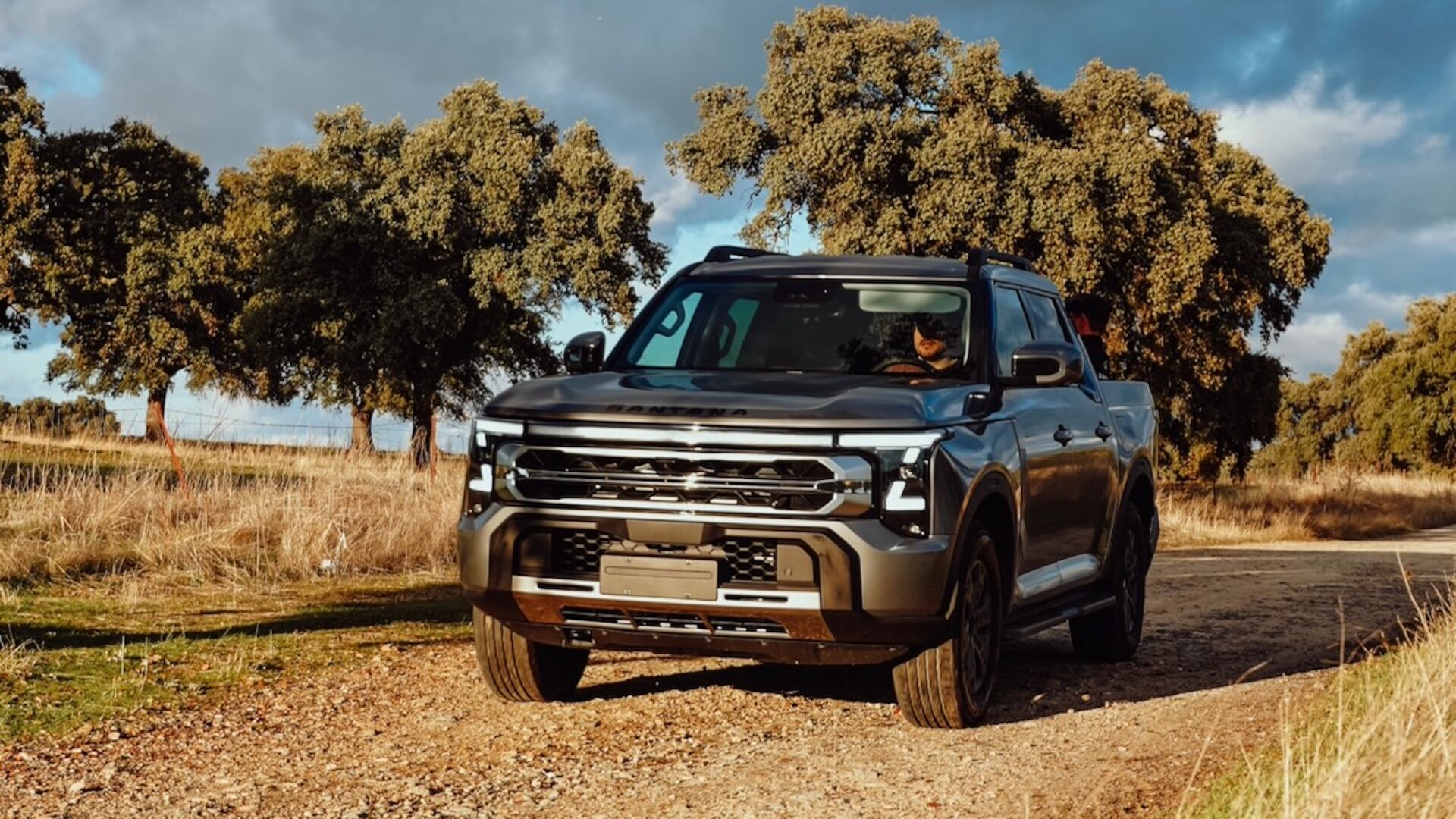 Santana 400 PHEV 429 CV, a prueba: el renacer en versión híbrida enchufable