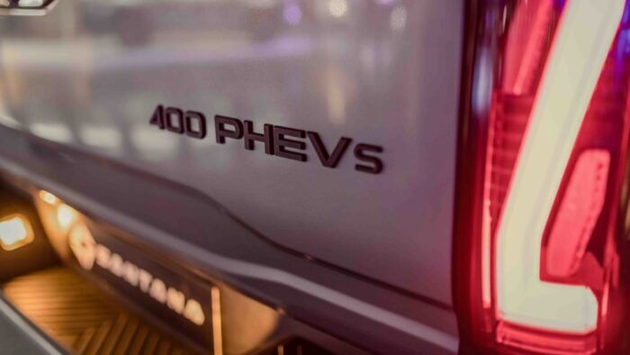 Santana 400 Contacto 35 700x394